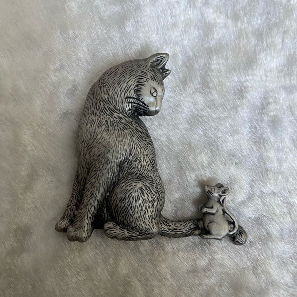 ☘️VTG Pewter JJ Jonette Kitty Cat Mouse on Tail